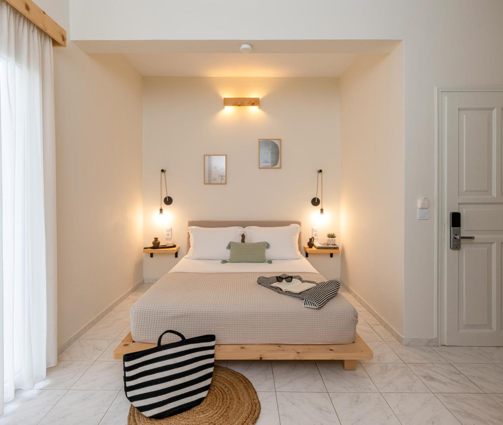 Capella Skiathos, Town Bagian luar foto