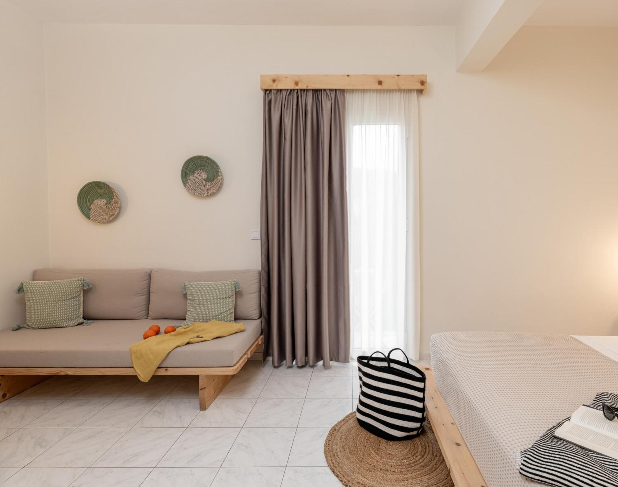 Capella Skiathos, Town Bagian luar foto
