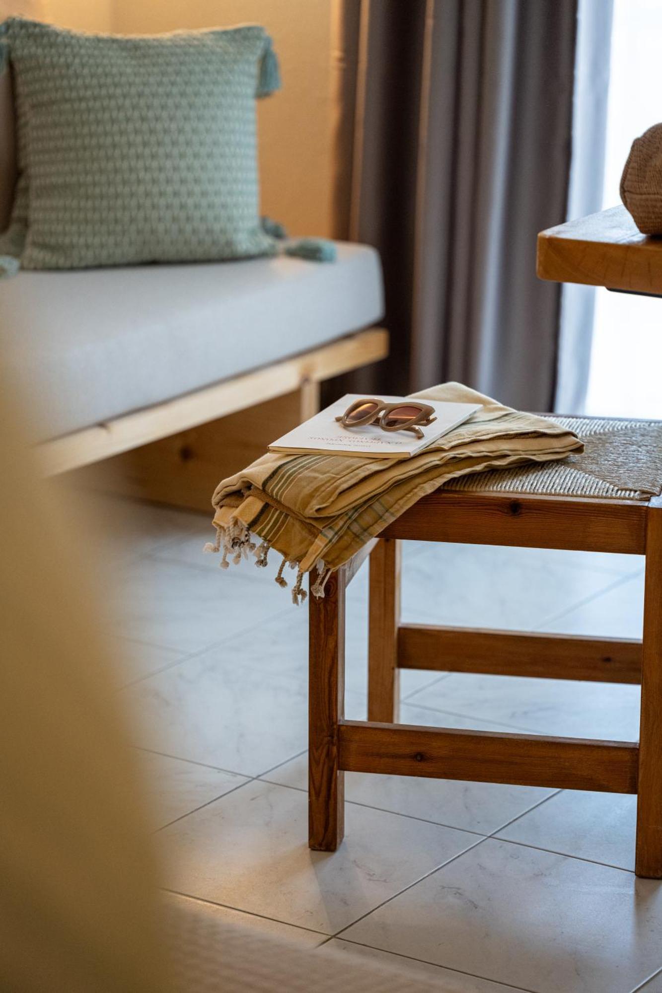 Capella Skiathos, Town Bagian luar foto